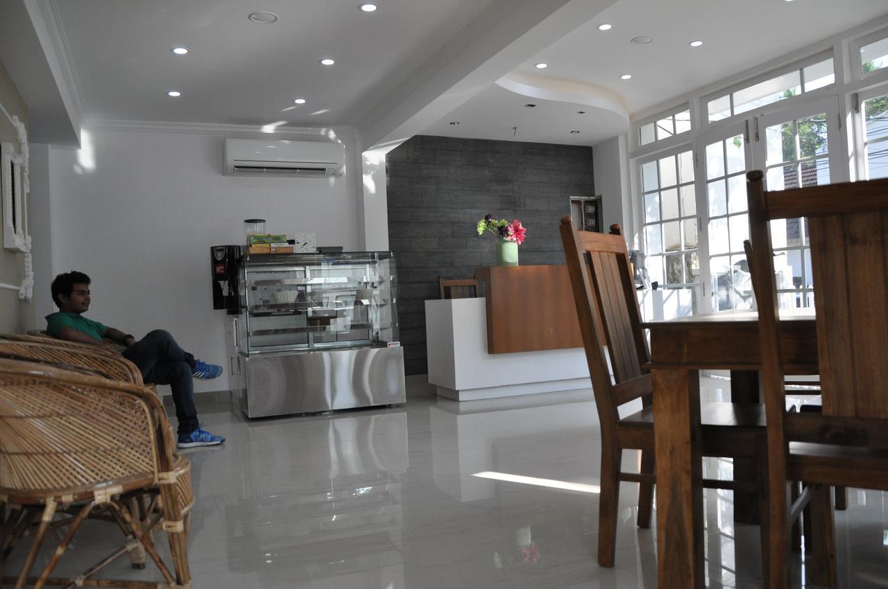 Hotel Daffodils Spice Court Kochi Exterior foto