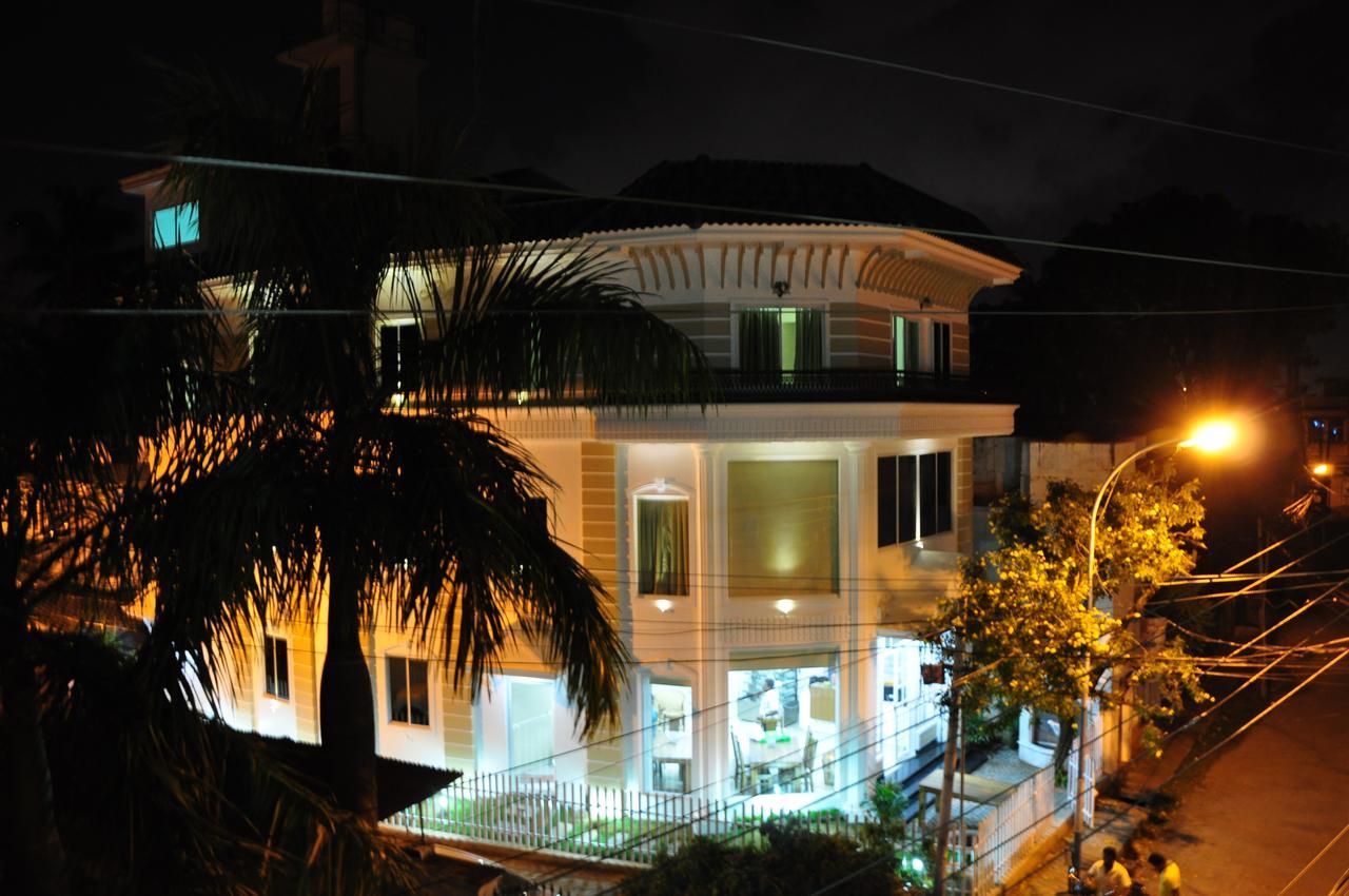 Hotel Daffodils Spice Court Kochi Exterior foto