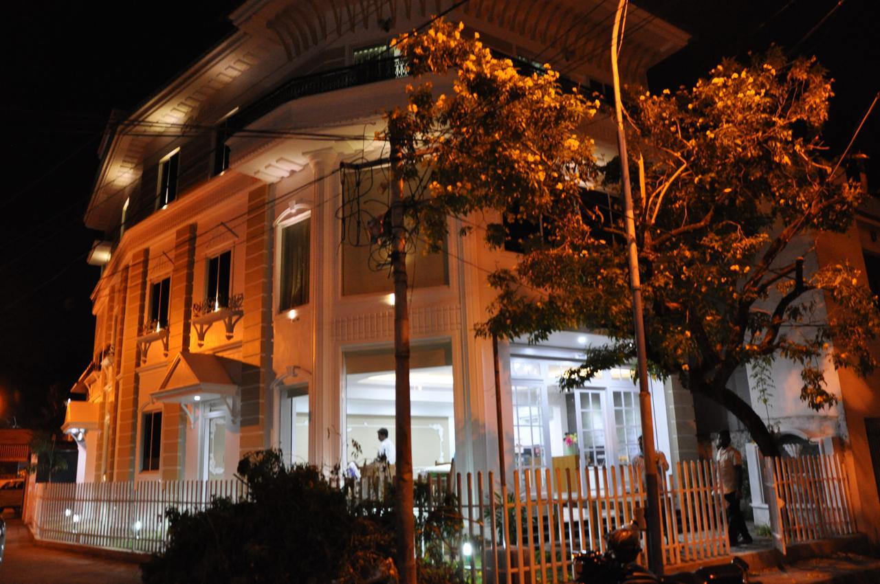 Hotel Daffodils Spice Court Kochi Exterior foto