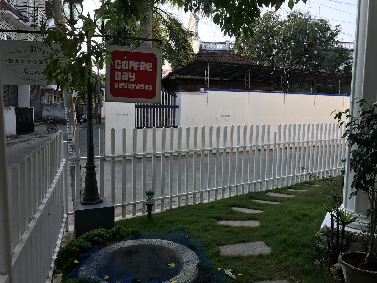 Hotel Daffodils Spice Court Kochi Exterior foto