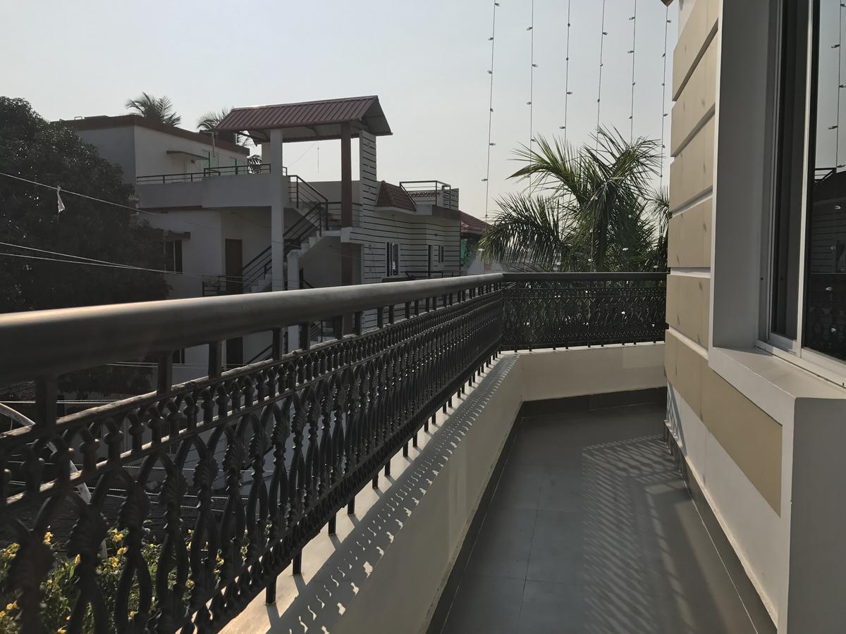 Hotel Daffodils Spice Court Kochi Exterior foto