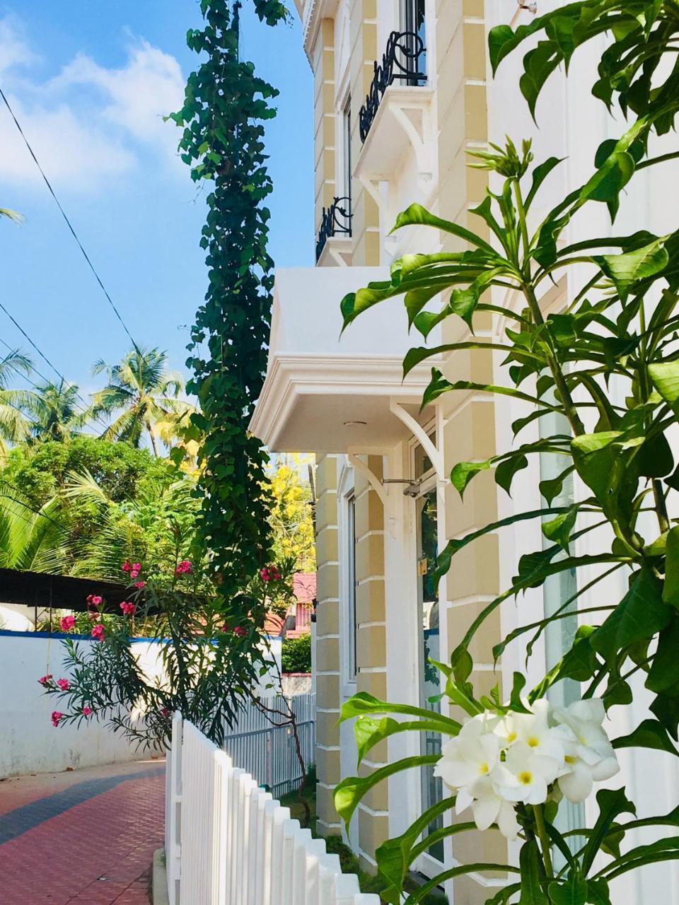 Hotel Daffodils Spice Court Kochi Exterior foto