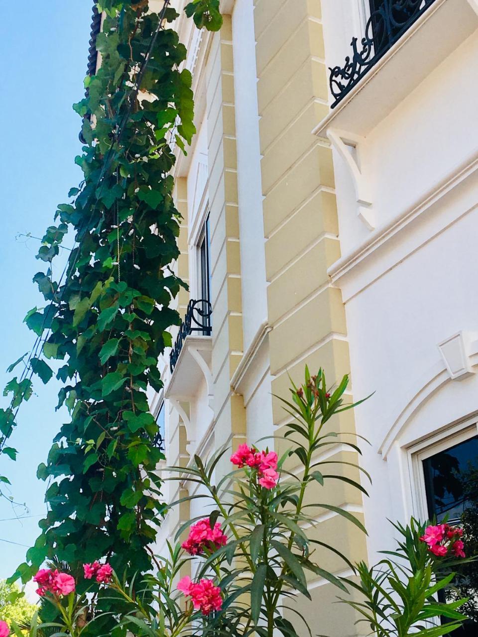Hotel Daffodils Spice Court Kochi Exterior foto
